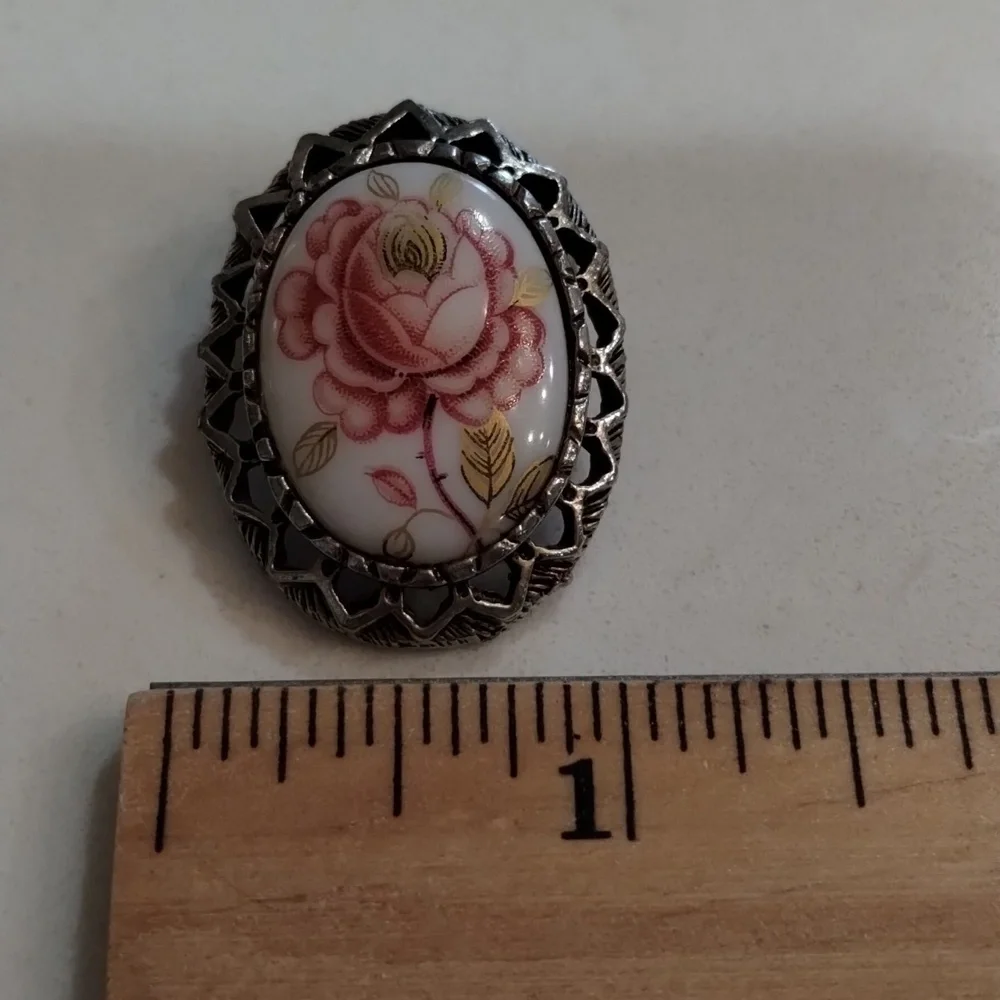 Hand painted pink rose floral brooch silver base pin back cameo vintage - Picture 2 of 6